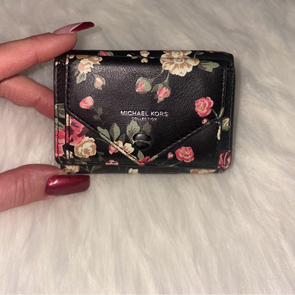 Michael Kors Collection WALLET w/Pocket